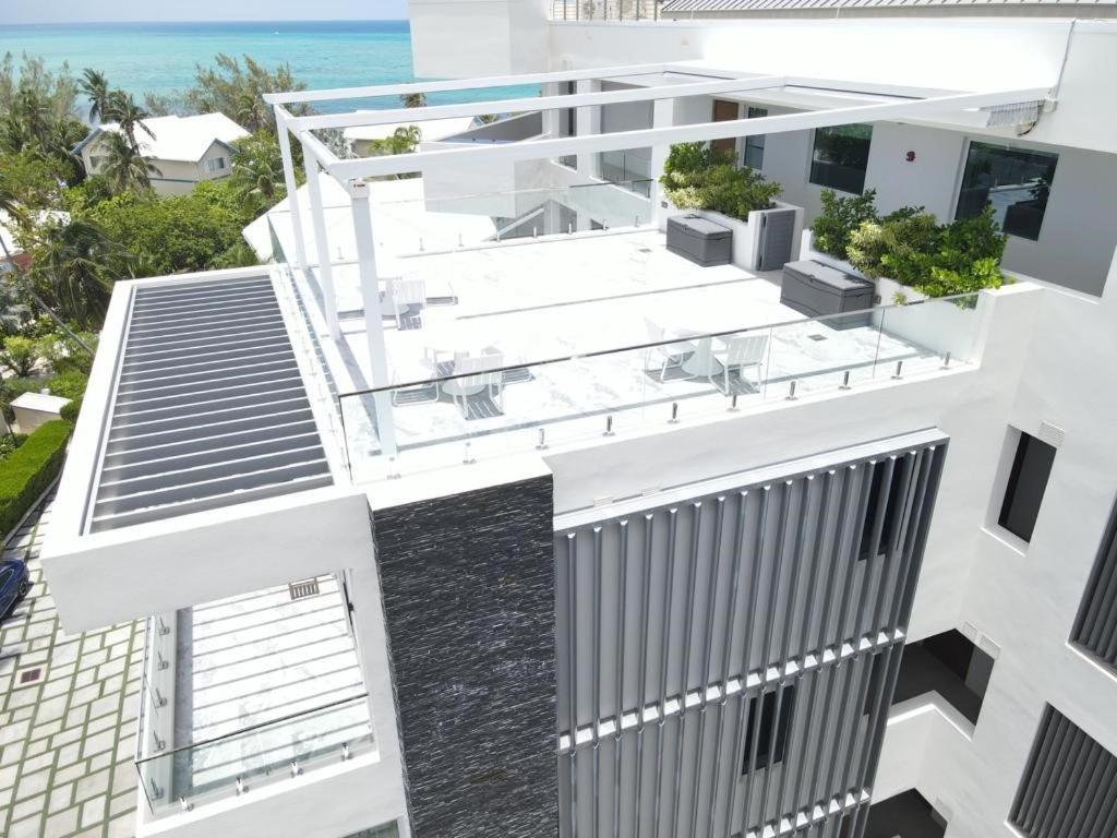 Rum Point Club Residences Driftwood Village Zewnętrze zdjęcie